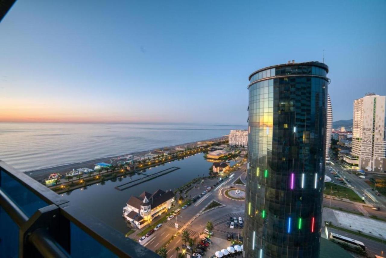 Orbi Twin Towers With Sea View 5*