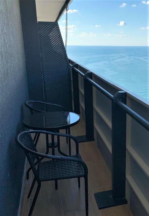 Orbi Twin Towers With Sea View 5*